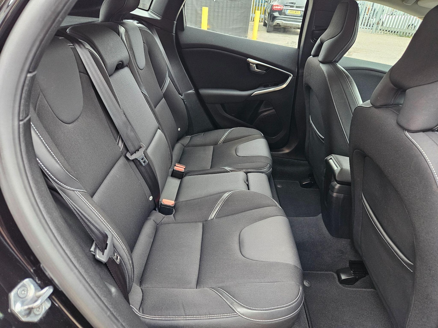Used Volvo V40 2017 for sale - 76084406: Photo 17
