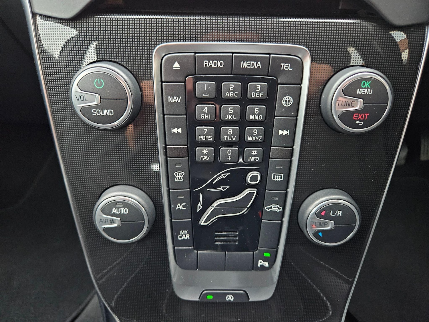 Used Volvo V40 2017 for sale - 76084406: Photo 19