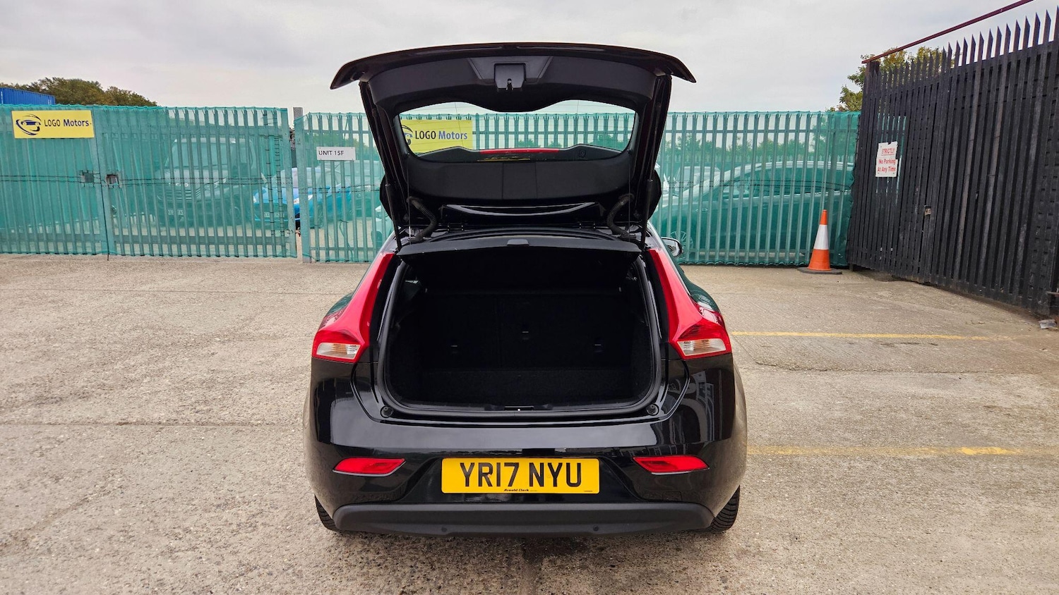 Used Volvo V40 2017 for sale - 76084406: Photo 23