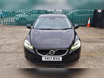 Used Volvo V40 2017 for sale - 76084406: Photo