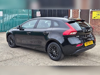 Used Volvo V40 2017 for sale - 76084406: Photo
