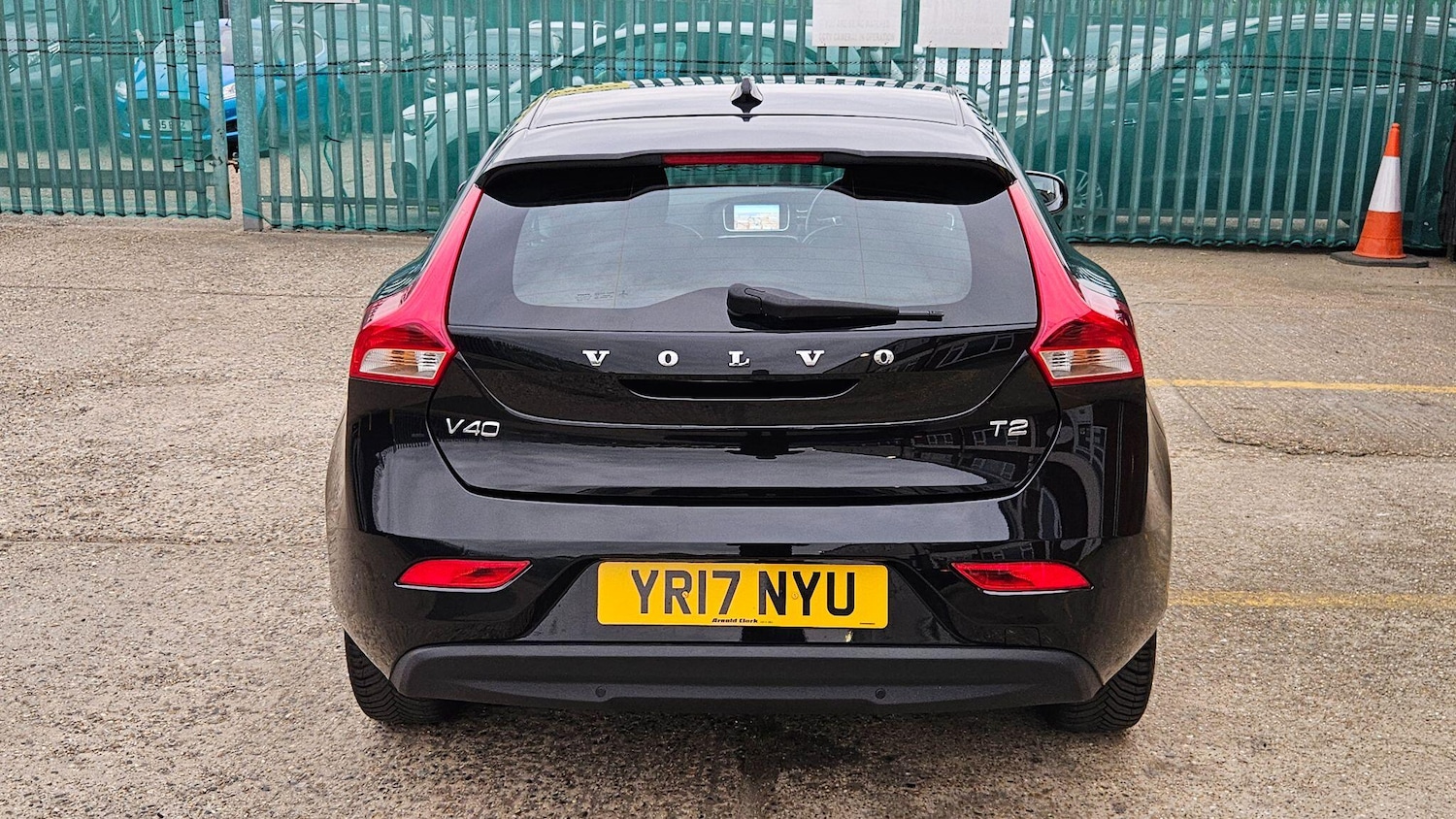 Used Volvo V40 2017 for sale - 76084406: Photo 6