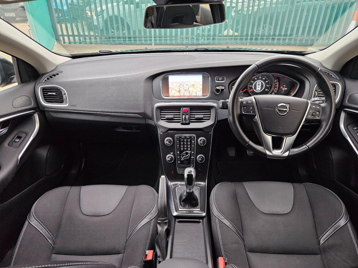 Used Volvo V40 2017 for sale - 76084406: Photo 9