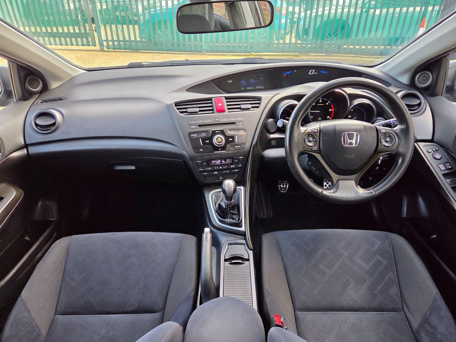 Used Honda Civic 2014 for sale - 77925779: Photo 10