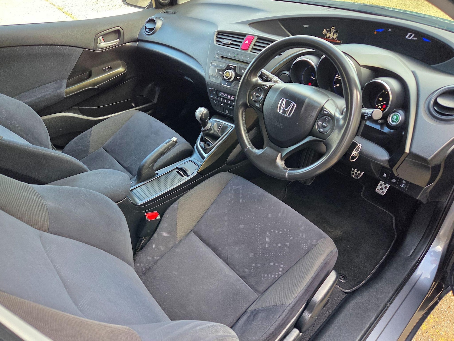 Used Honda Civic 2014 for sale - 77925779: Photo 26