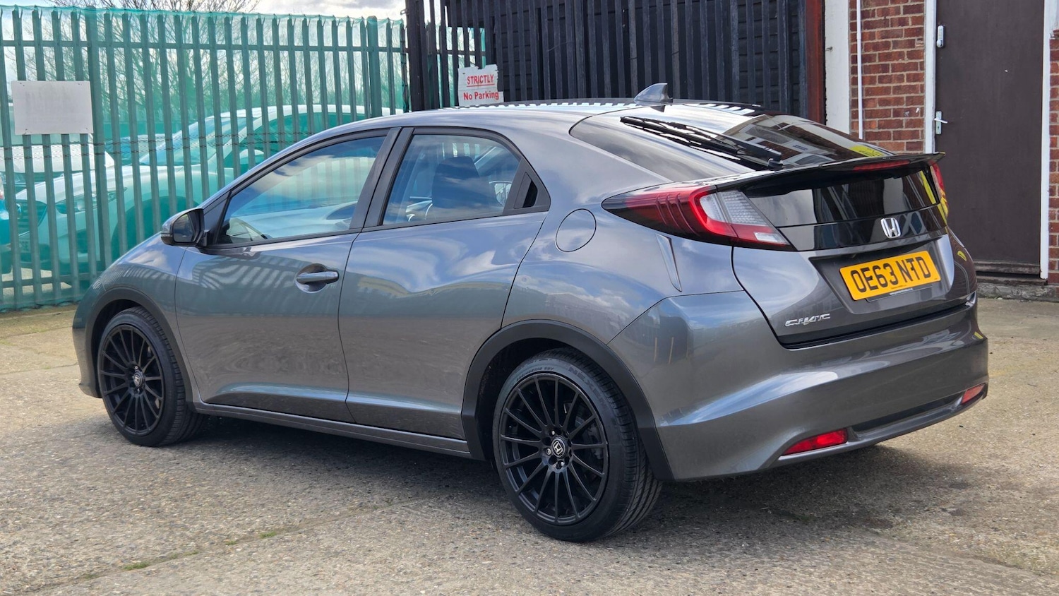 Used Honda Civic 2014 for sale - 77925779: Photo 4