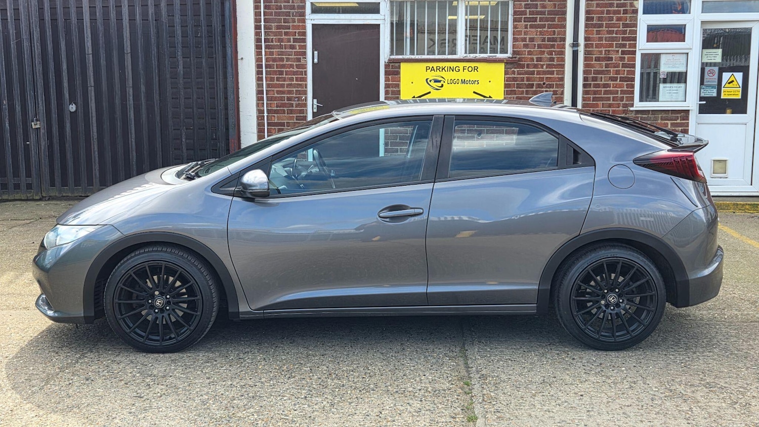 Used Honda Civic 2014 for sale - 77925779: Photo 6