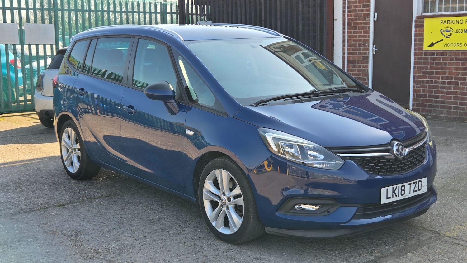 Used Vauxhall Zafira 2018 for sale - 77958587: Photo 2