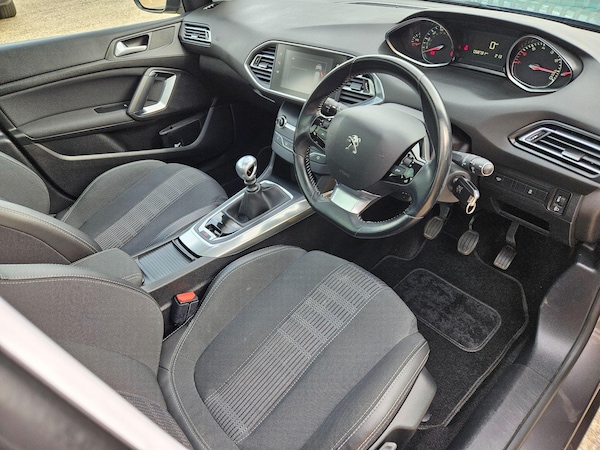 Used Peugeot 308 2018 for sale - 76152896: Photo 14