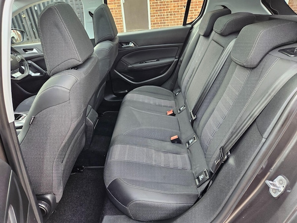 Used Peugeot 308 2018 for sale - 76152896: Photo 15