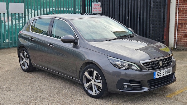 Used Peugeot 308 2018 for sale - 76152896: Photo 2