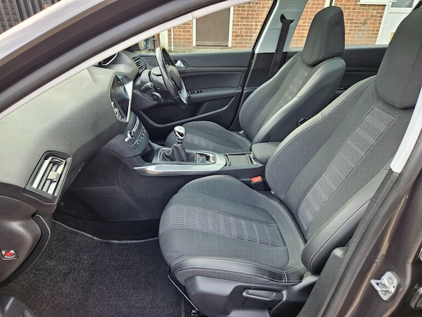 Used Peugeot 308 2018 for sale - 76152896: Photo 9