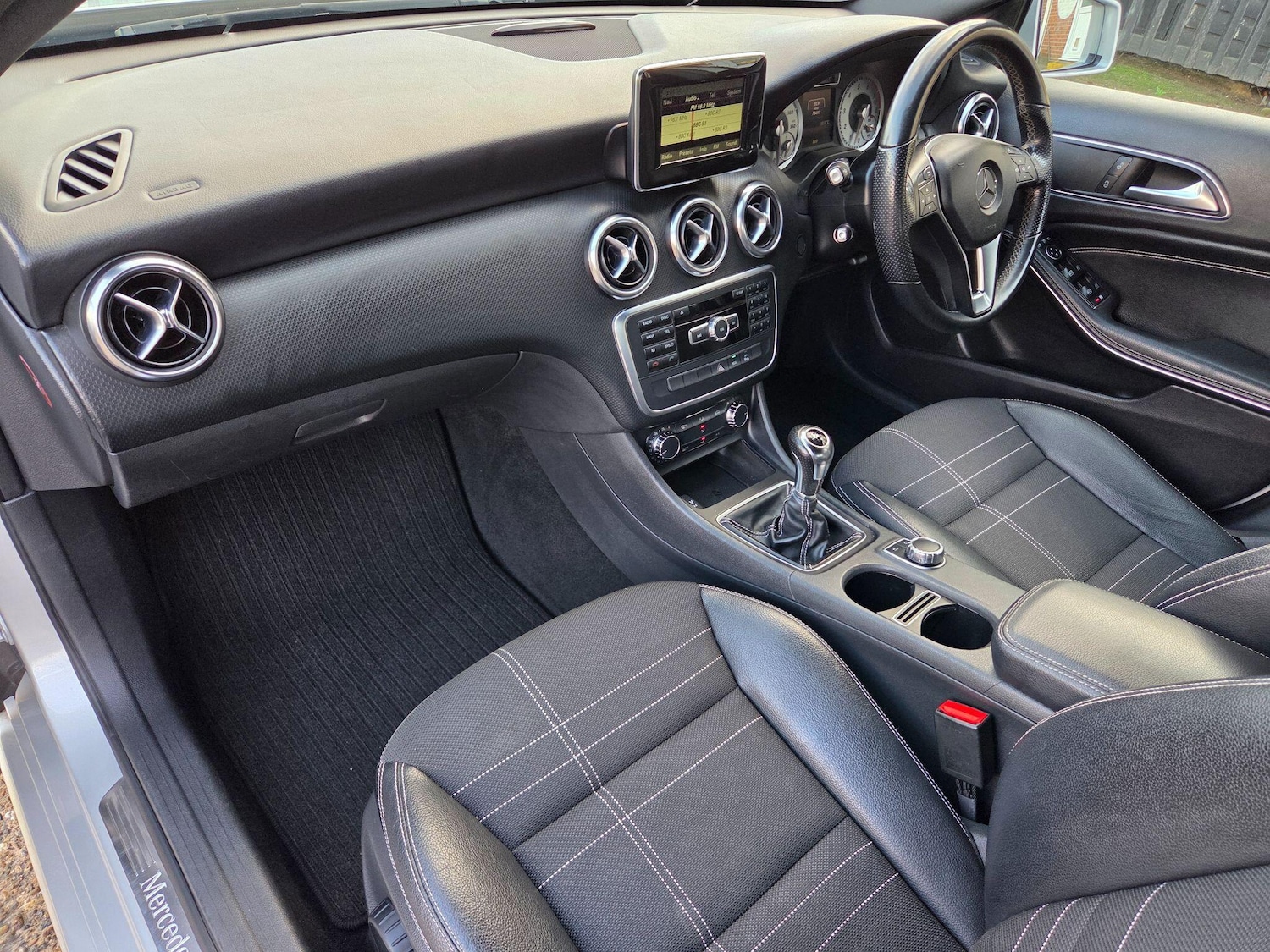 Used Mercedes-Benz A-Class 2013 for sale - 77343899: Photo 11