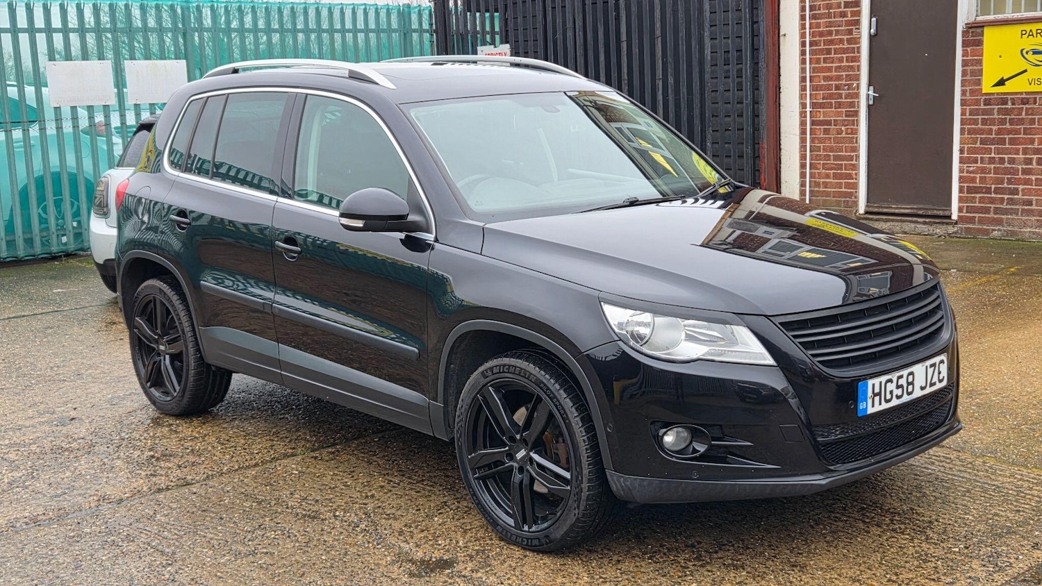 Used Volkswagen Tiguan 2008 for sale - 77344477: Photo 2
