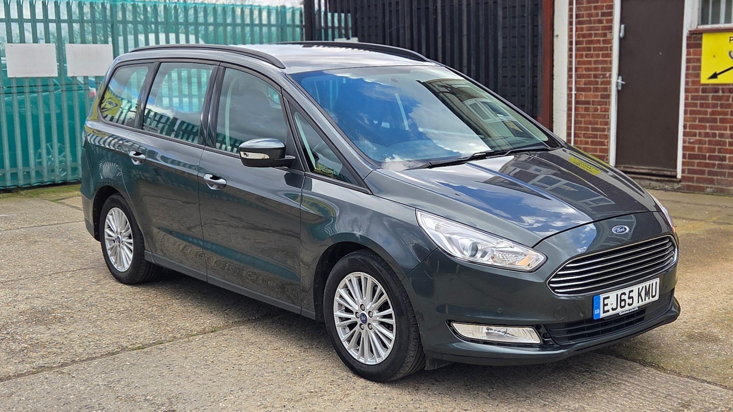 Used Ford Galaxy 2015 for sale - 78086160: Photo 2