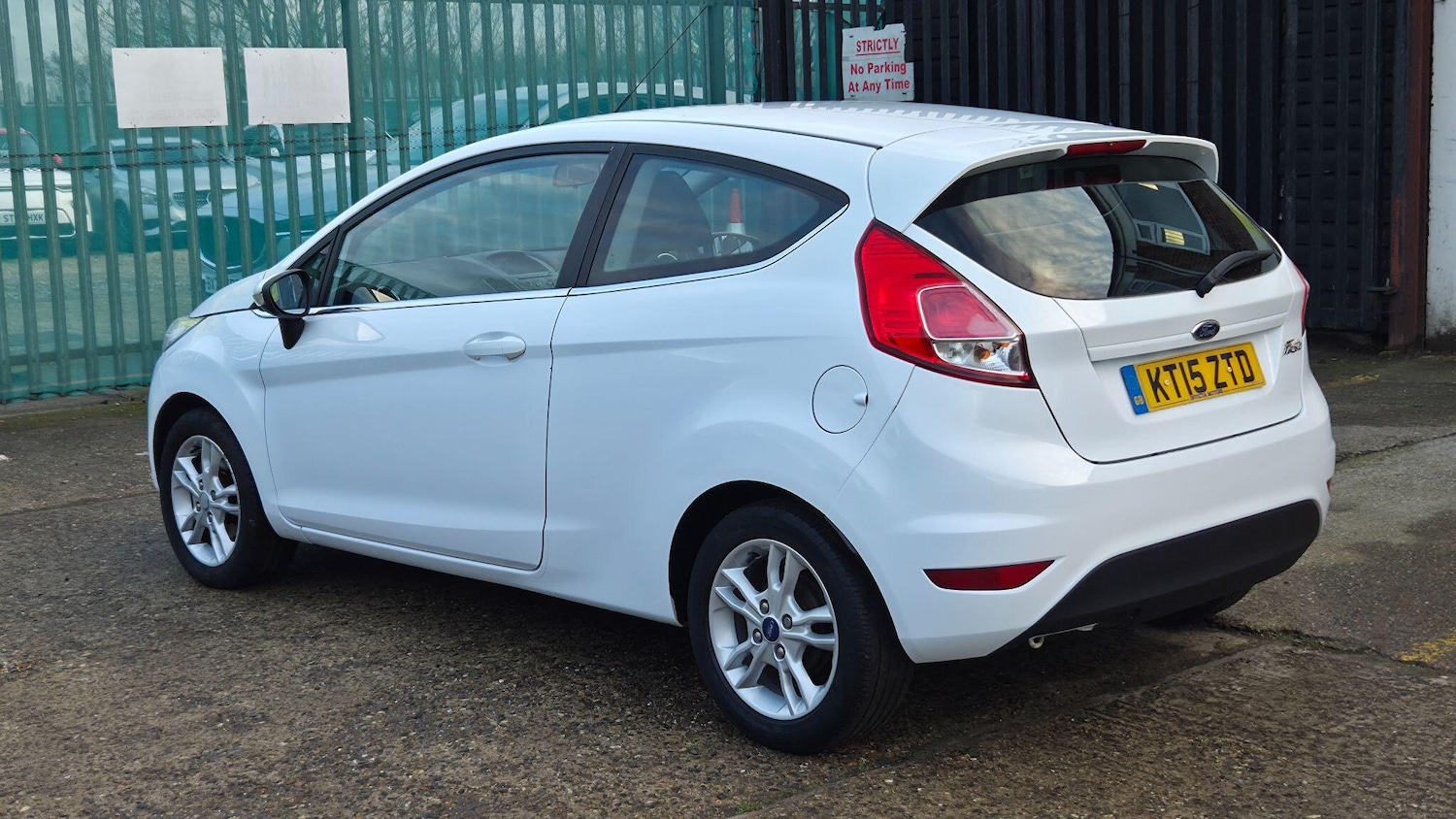 Used Ford Fiesta 2015 for sale - 77203449: Photo 4