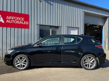 Used Lexus CT 2017 for sale - 75971056: Photo