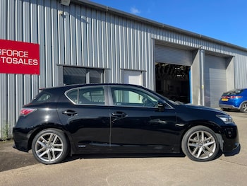 Used Lexus CT 2017 for sale - 75971056: Photo