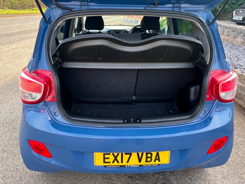 Used Hyundai i10 2017 for sale - 77968102: Photo 9