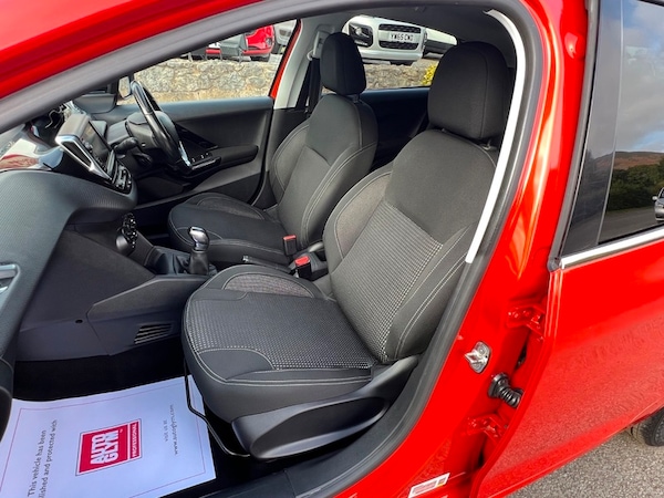 Used Peugeot 208 2018 for sale - 76245629: Photo 13