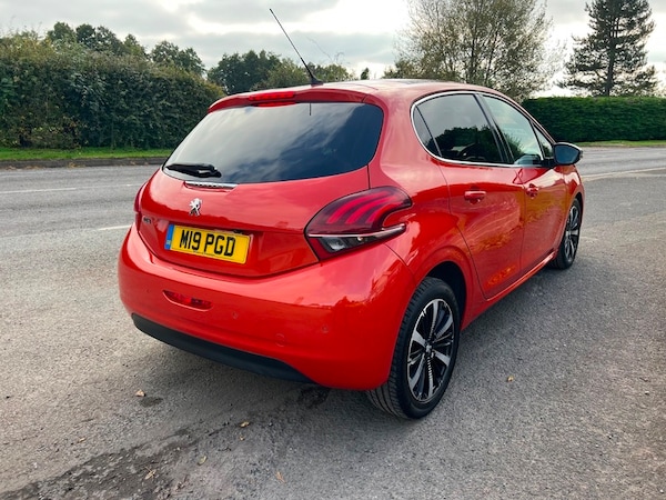 Used Peugeot 208 2018 for sale - 76245629: Photo 6