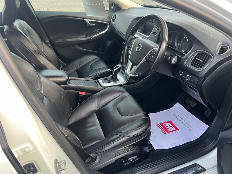 Used Volvo V40 2017 for sale - 77981723: Photo 11