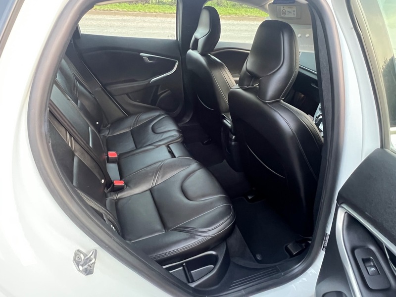 Used Volvo V40 2017 for sale - 77981723: Photo 15