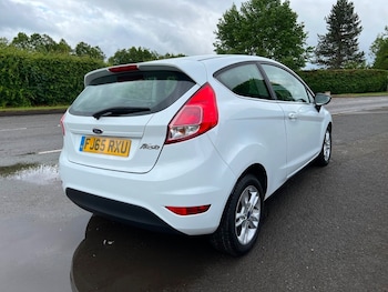Used Ford Fiesta 2015 for sale - 76202104: Photo
