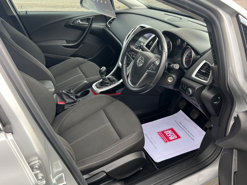 Used Vauxhall Astra 2015 for sale - 77328838: Photo 10