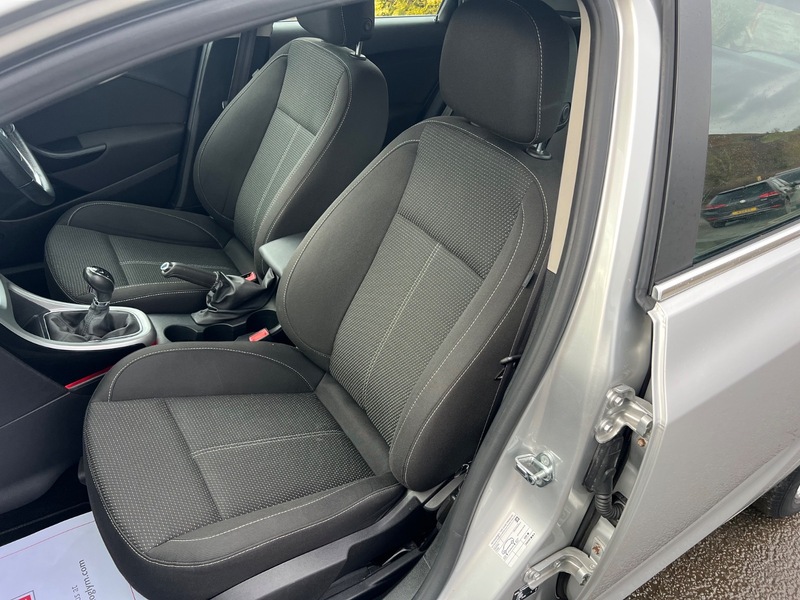 Used Vauxhall Astra 2015 for sale - 77328838: Photo 13