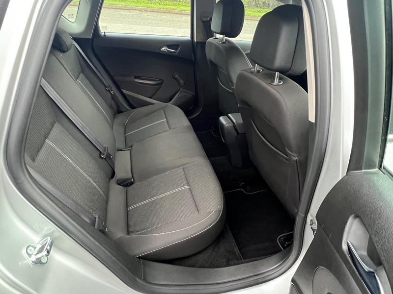 Used Vauxhall Astra 2015 for sale - 77328838: Photo 14