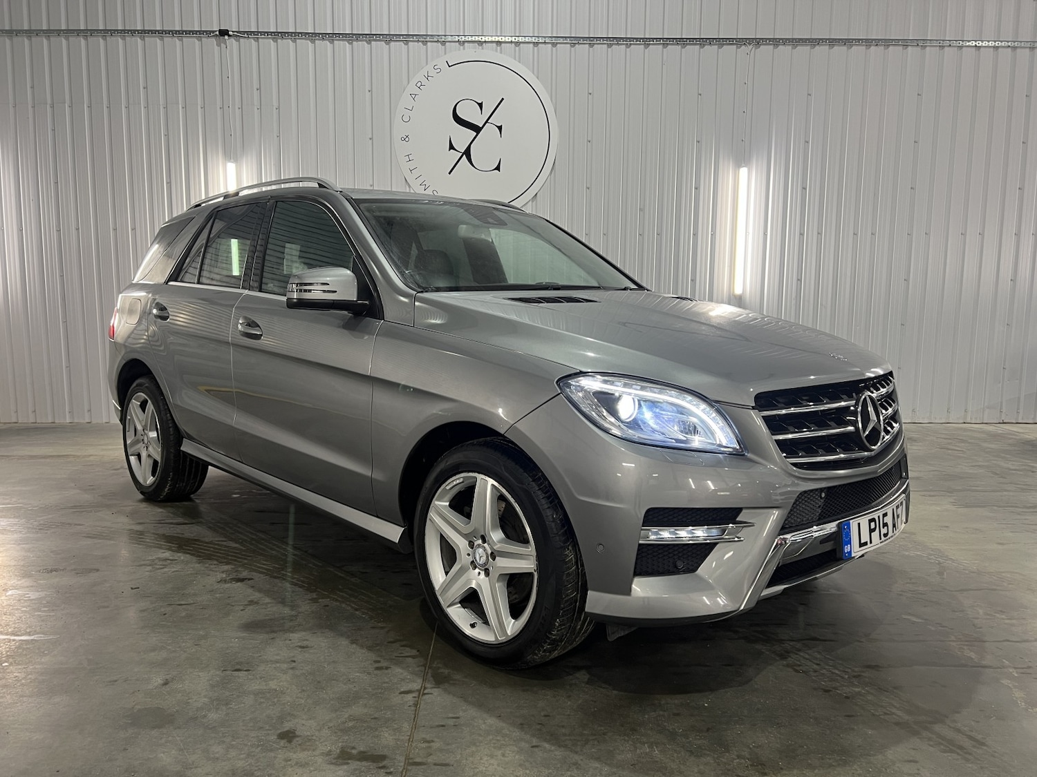 Used Mercedes-Benz M Class 2015 for sale - 76940089: Photo 1
