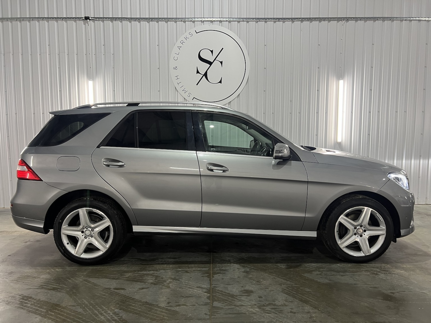 Used Mercedes-Benz M Class 2015 for sale - 76940089: Photo 2