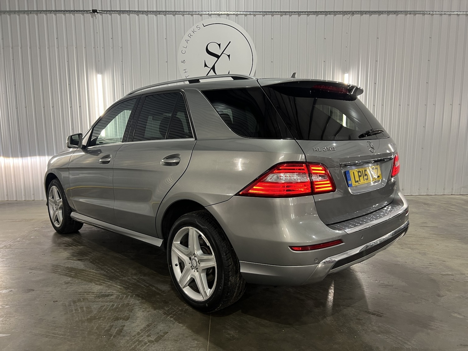 Used Mercedes-Benz M Class 2015 for sale - 76940089: Photo 4