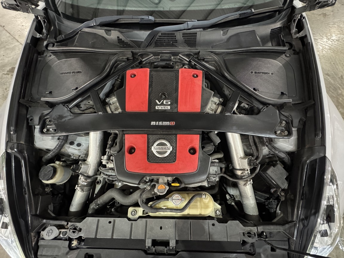 Used Nissan 370 Z 2014 for sale - 77675725: Photo 16