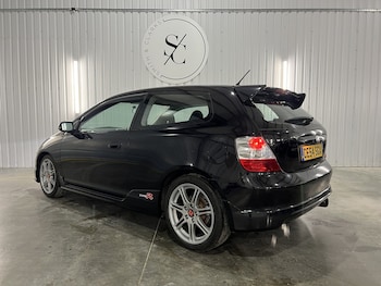 Used Honda Civic 2004 for sale - 77760862: Photo