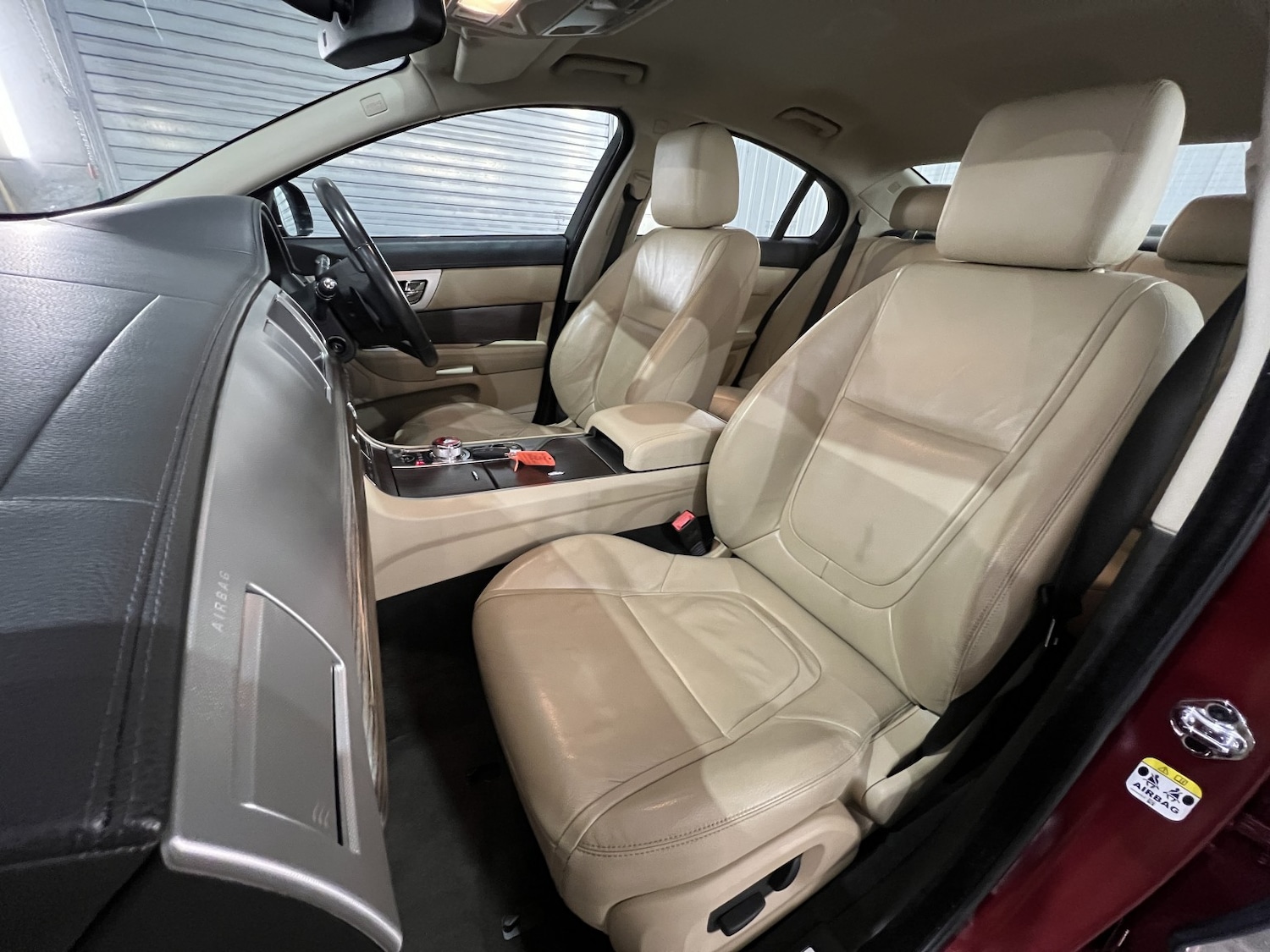 Used Jaguar XF 2013 for sale - 76884891: Photo 12