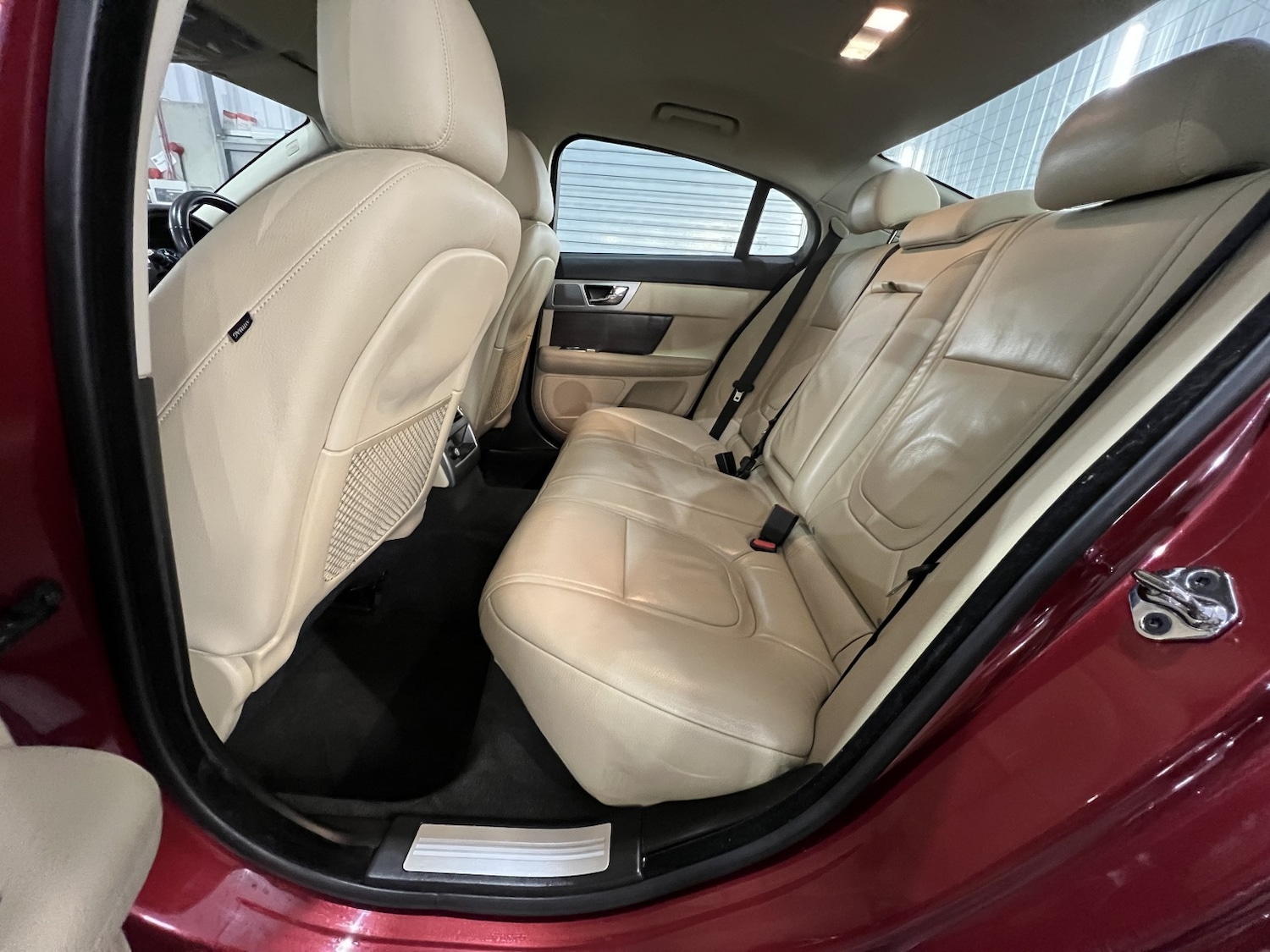 Used Jaguar XF 2013 for sale - 76884891: Photo 13