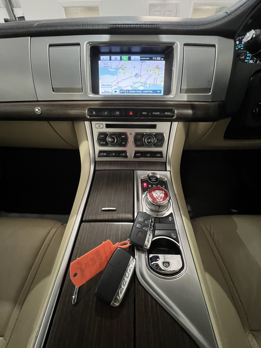 Used Jaguar XF 2013 for sale - 76884891: Photo 14