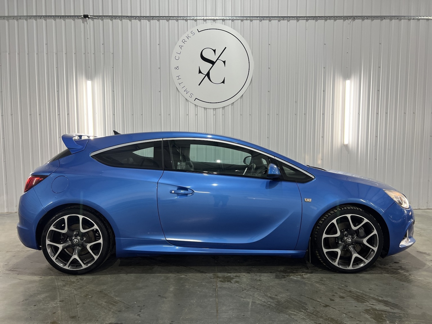 Used Vauxhall Astra GTC 2013 for sale - 76358094: Photo 2
