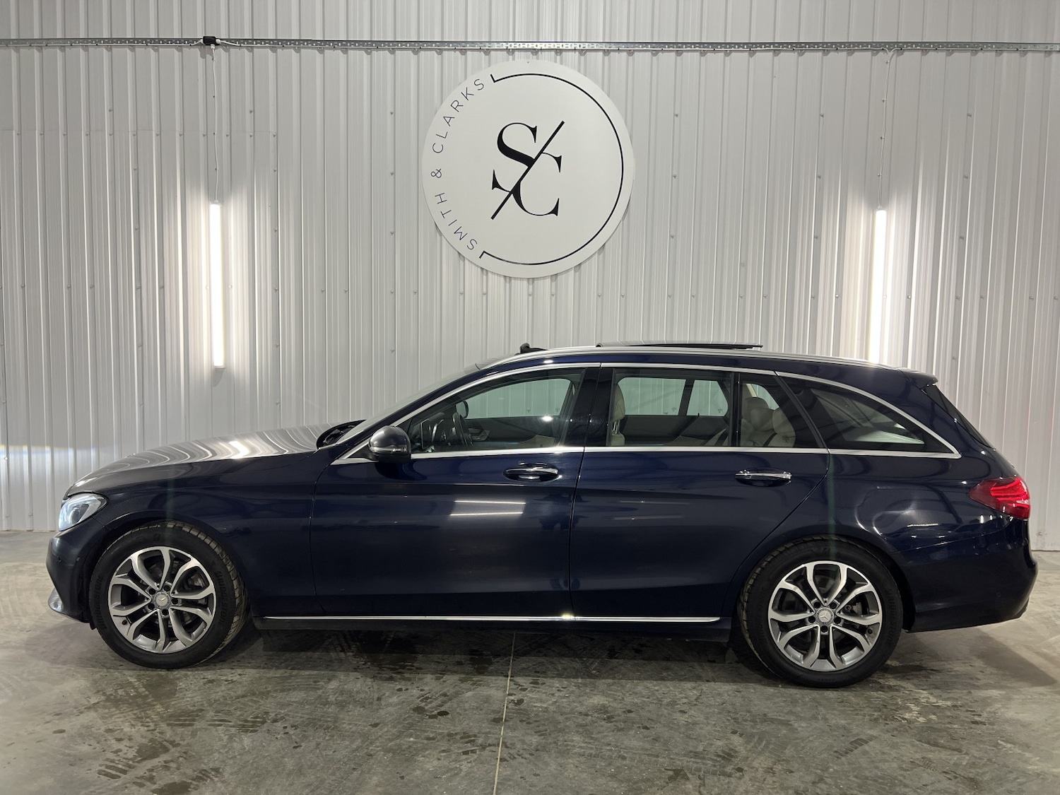 Used Mercedes-Benz C Class 2016 for sale - 76483080: Photo 5