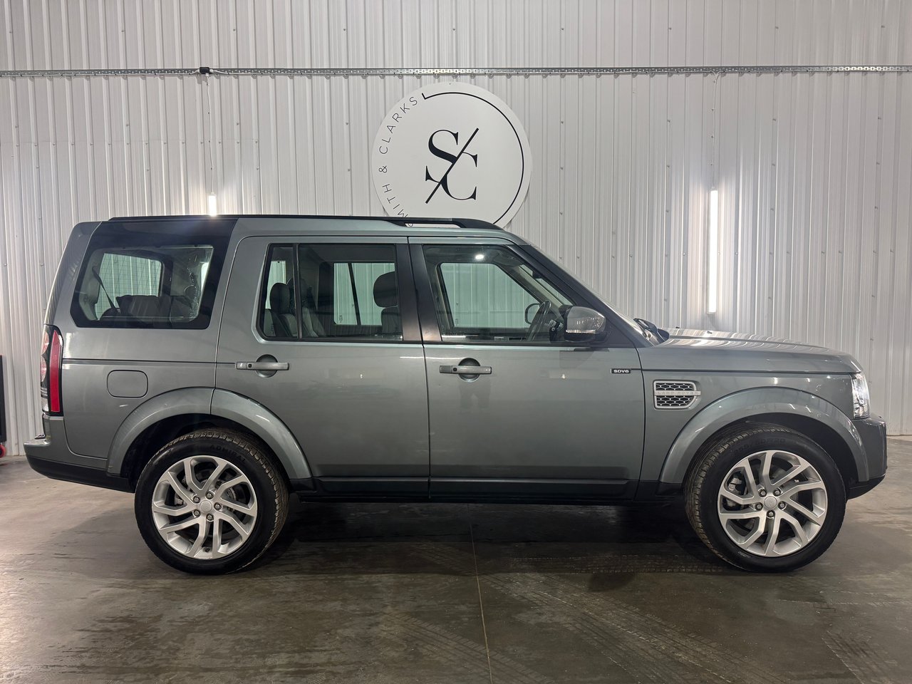 Used Land Rover Discovery 2015 for sale - 77760868: Photo 2