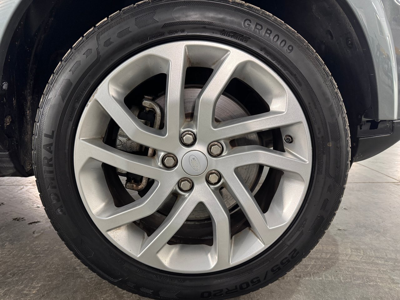 Used Land Rover Discovery 2015 for sale - 77760868: Photo 9