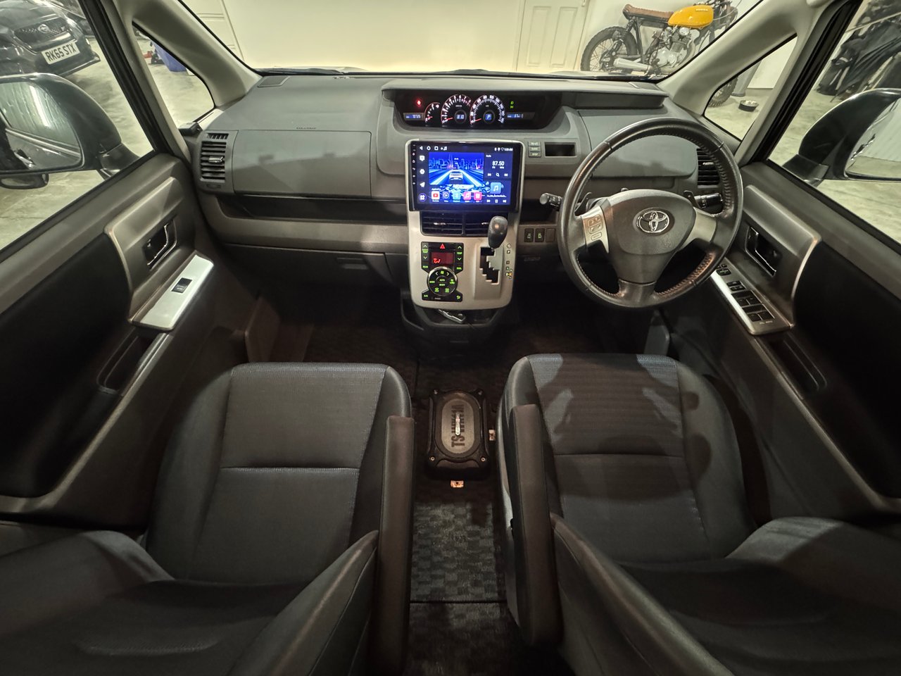 Used Toyota Voxy 2025 for sale - 77811174: Photo 10