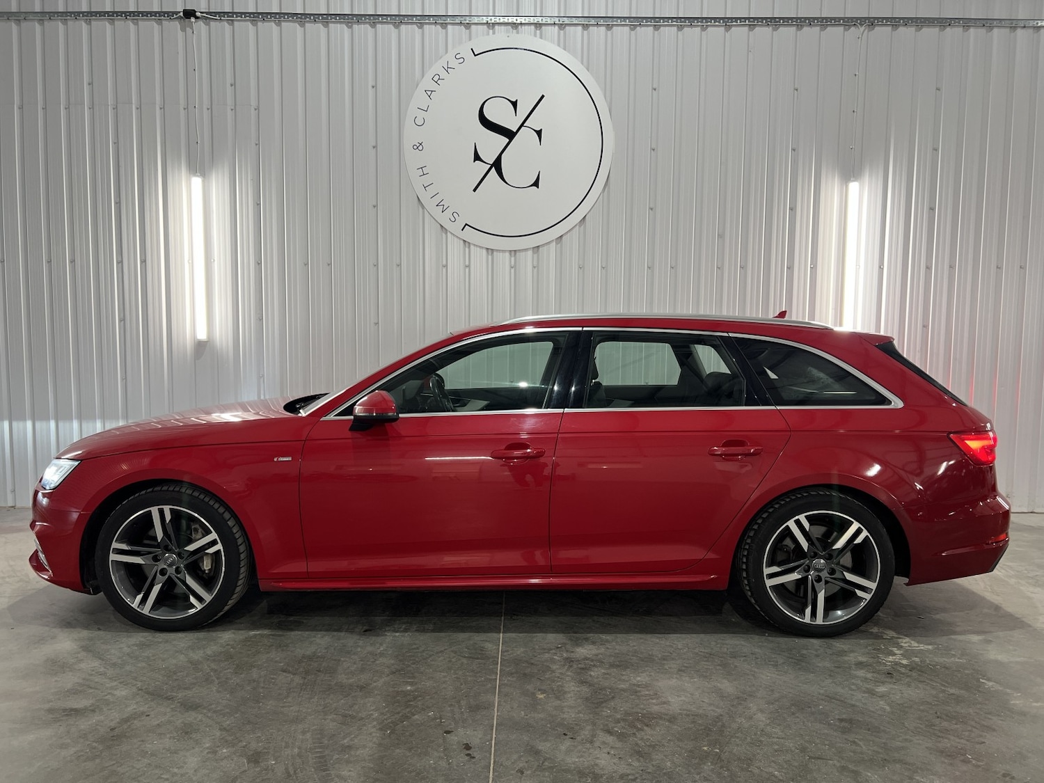 Used Audi A4 2017 for sale - 77584498: Photo 5