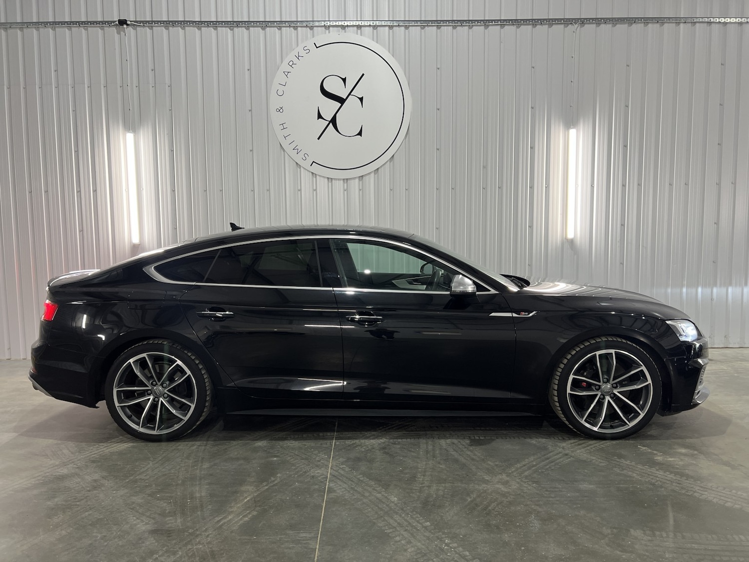 Used Audi A5 2017 for sale - 77465673: Photo 2