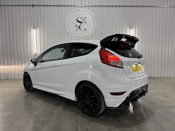 Used Ford Fiesta 2015 for sale - 78909601: Photo