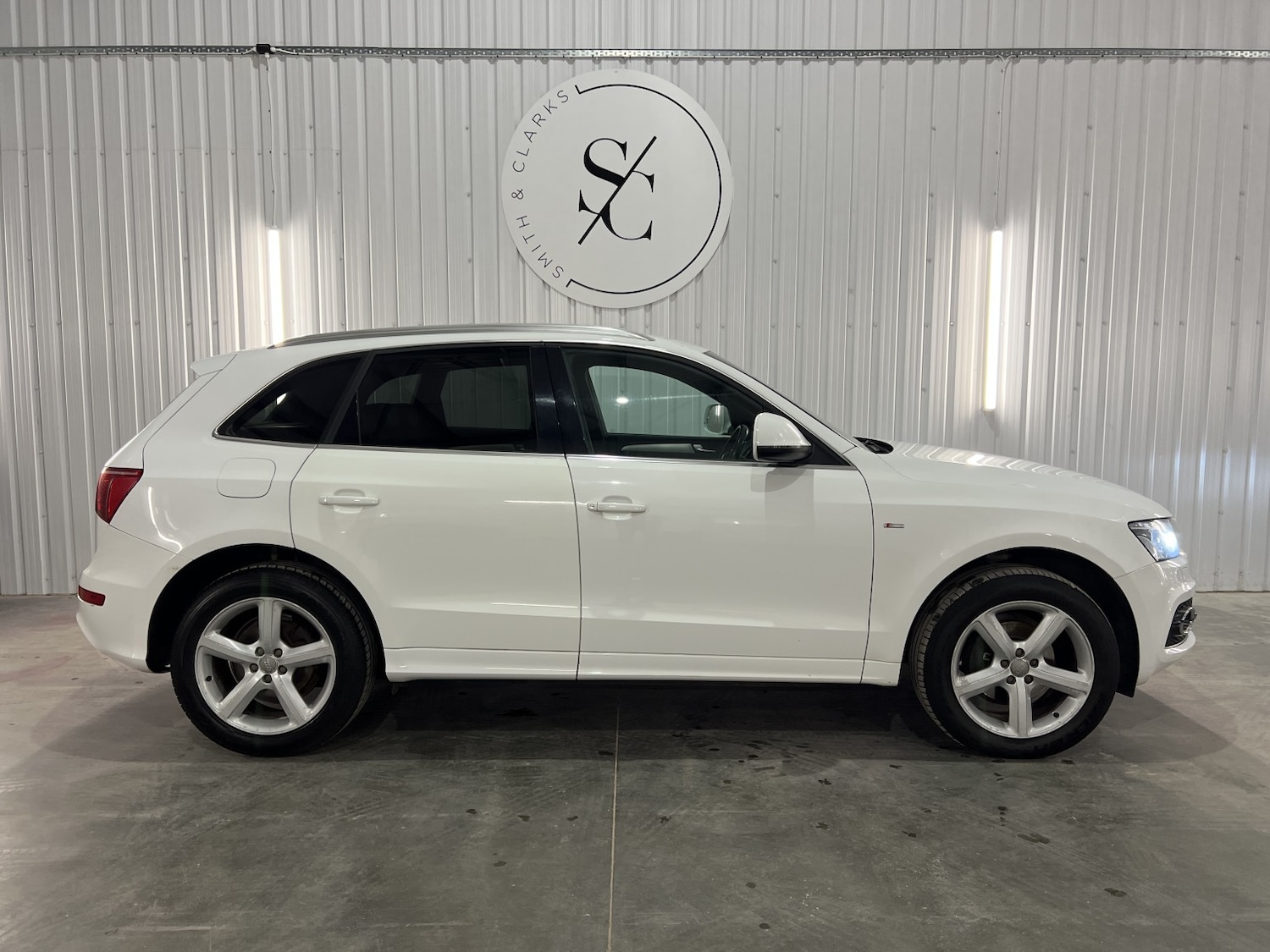 Used Audi Q5 2012 for sale - 77643651: Photo 2