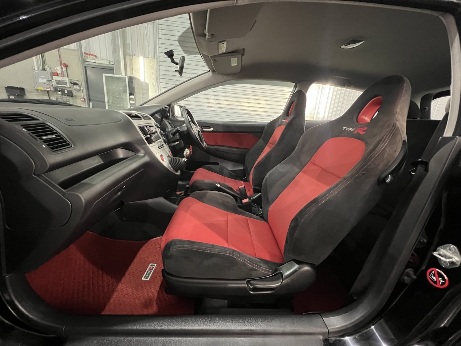 Used Honda Civic 2004 for sale - 76483017: Photo 11