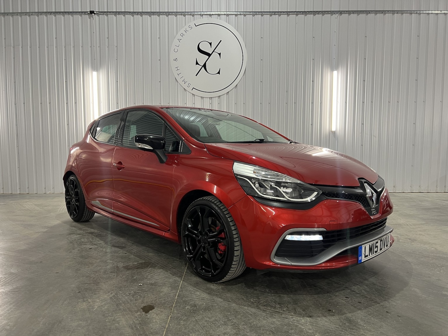 Used Renault Clio 2015 for sale - 76713131: Photo 1